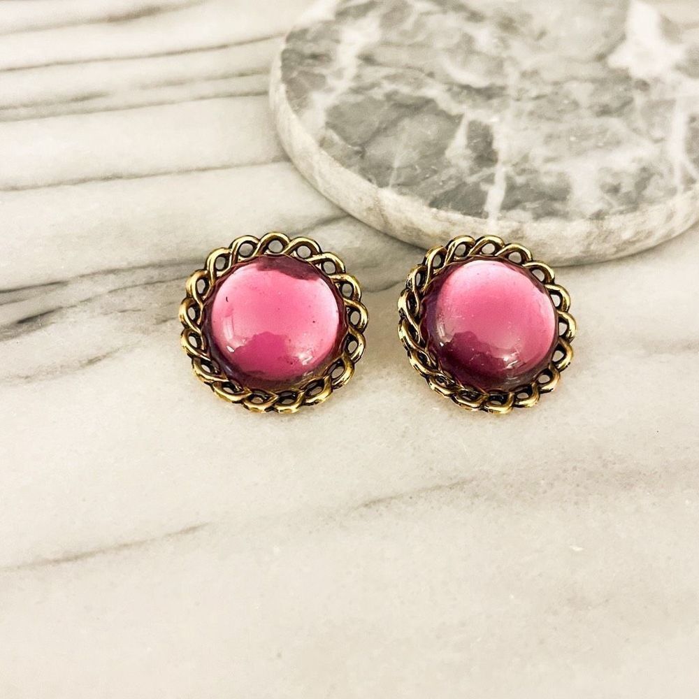 Vintage Signed Tara Iridescent Pinkish Purple Acrylic Cabochon Earrings Clip On